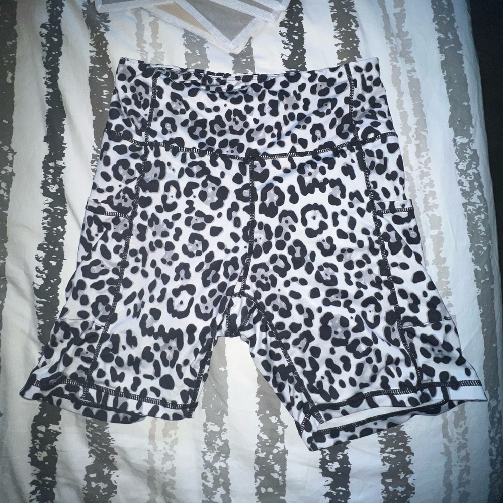 Cheetah biker shorts with pockets